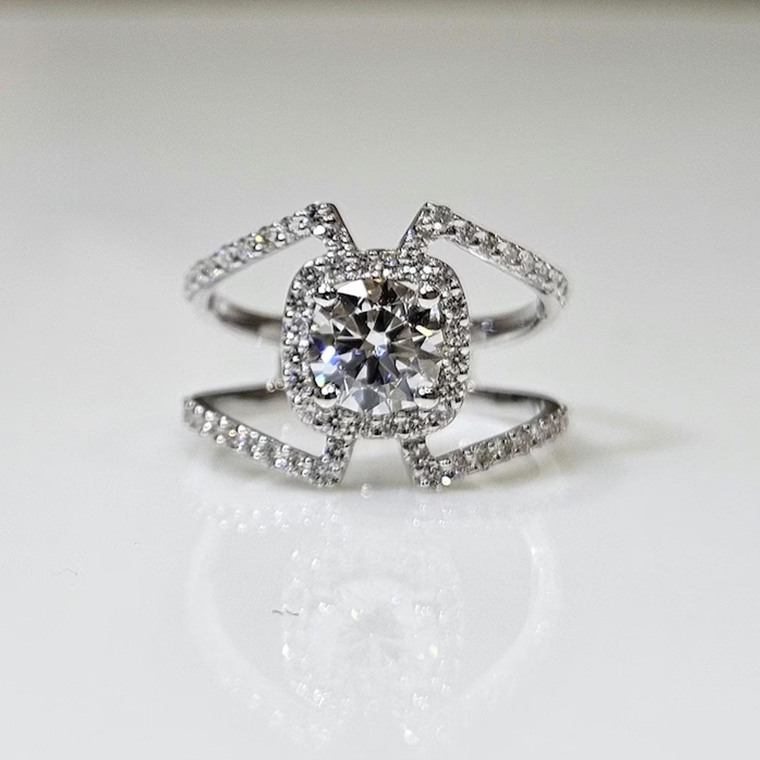 2.00CT Moissanite  Diamond Engagement Ring | 925 Silver Solid Ring | Unique Design Wedding Ring | Modern Bridal Jewelry | Elegant Sparkle